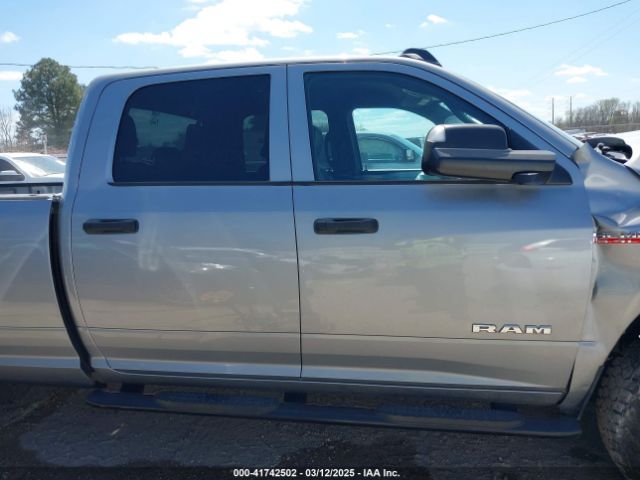 3C6UR5HJ0NG118075 RAM 2500 Tradesman  4x4 8' Box