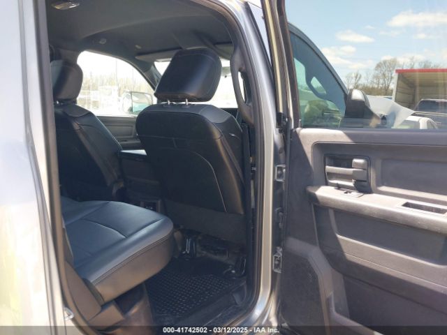 3C6UR5HJ0NG118075 RAM 2500 Tradesman  4x4 8' Box