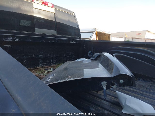 3C6UR5CJ2MG573337 RAM 2500 Tradesman  4x4 6'4 Box