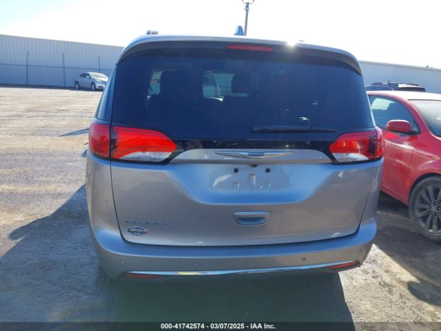 2C4RC1BG6HR667784 Chrysler Pacifica Touring-l
