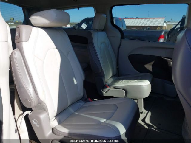 2C4RC1BG6HR667784 Chrysler Pacifica Touring-l