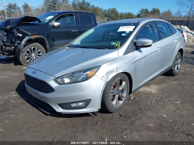 Ford FOCUS SE 2017 1FADP3FE9HL305403 Image 2