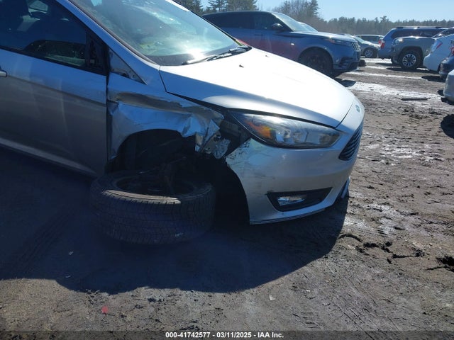Ford FOCUS SE 2017 1FADP3FE9HL305403 Image 6