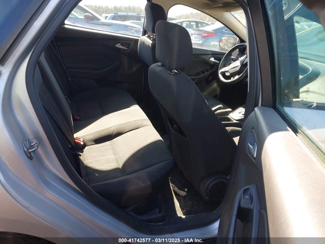 Ford FOCUS SE 2017 1FADP3FE9HL305403 Image 8