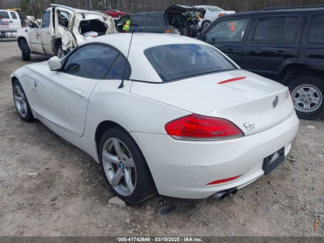 2013 BMW Z4 WBALL5C5XDJ104436 Photo 2