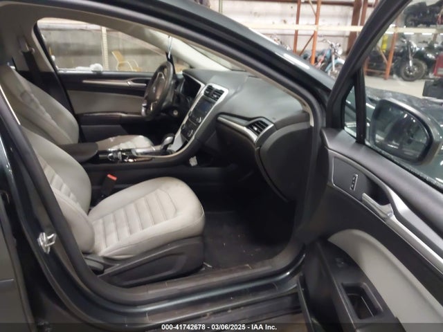 3FA6P0G78FR121284 Ford FUSION S