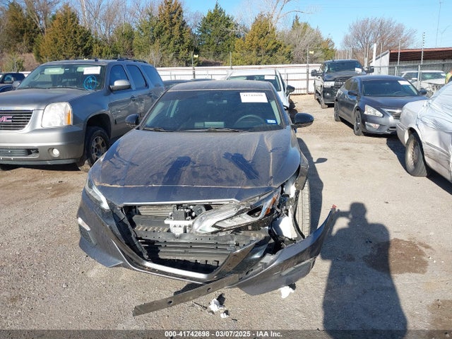 1N4BL4CV6NN309793 Nissan Altima Sr Fwd