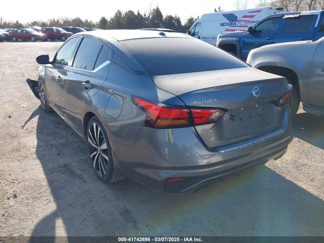 1N4BL4CV6NN309793 Nissan Altima Sr Fwd