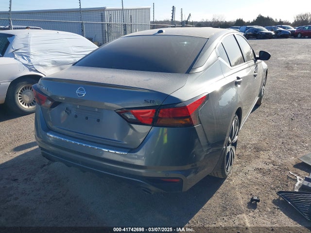 1N4BL4CV6NN309793 Nissan Altima Sr Fwd