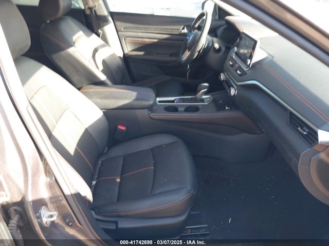 1N4BL4CV6NN309793 Nissan Altima Sr Fwd