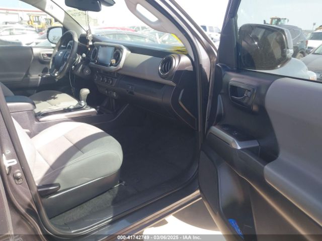 5TFCZ5ANXMX270361 Toyota Tacoma Sr5 V6