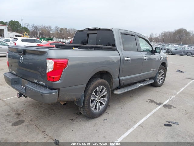 1N6AA1E57HN504214 Nissan Titan Sl