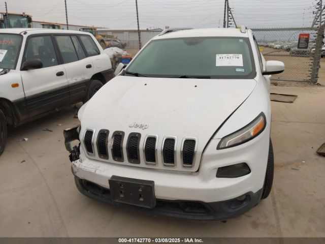 1C4PJLCB1GW135229 Jeep Cherokee Latitude