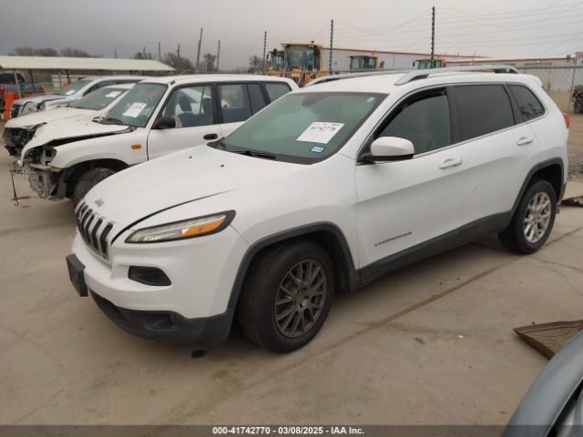 1C4PJLCB1GW135229 Jeep Cherokee Latitude
