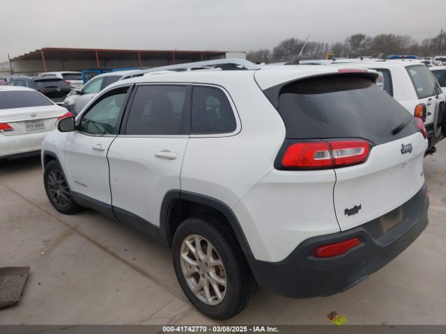 1C4PJLCB1GW135229 Jeep Cherokee Latitude