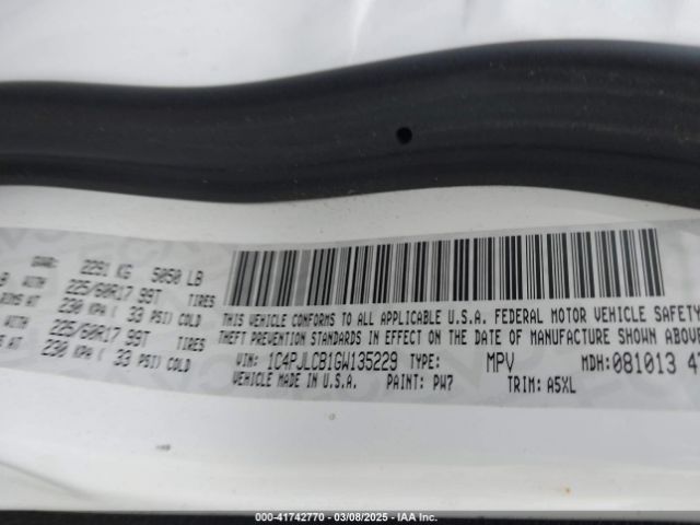 1C4PJLCB1GW135229 Jeep Cherokee Latitude