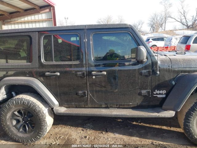 1C4HJXDG9JW172686 Jeep Wrangler Unlimited Sport 4x4