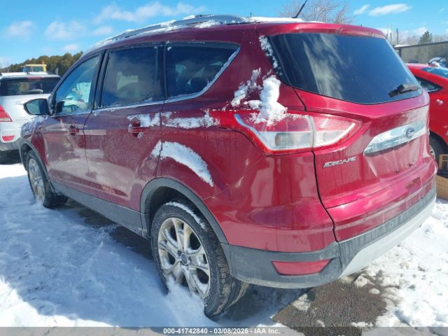 1FMCU9J92EUA59839 Ford Escape Titanium