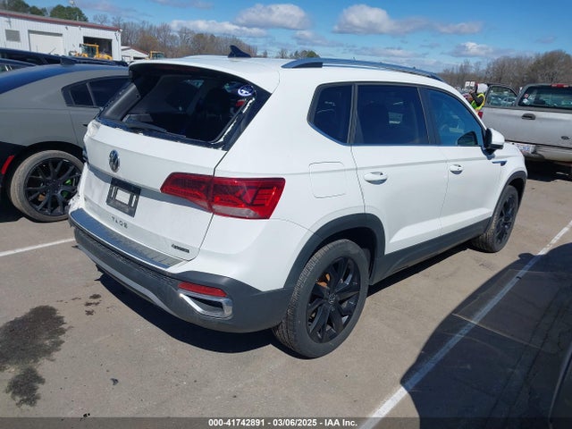 3VVYX7B26NM043768 Volkswagen Taos 1.5t Se