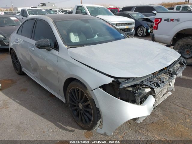 2021 MERCEDES-BENZ A 220 W1K3G4EB9MJ269341
