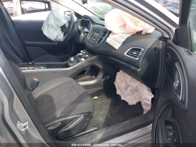 Chrysler 200 Limited 2015 1C3CCCAB9FN537004 Image 5