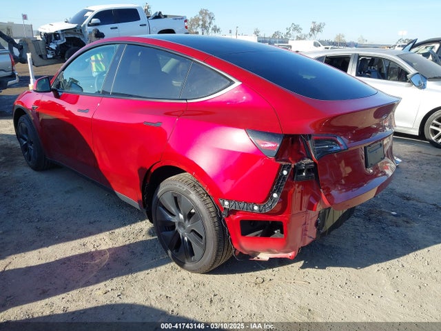 2025 TESLA MODEL Y 7SAYGDED8SF223993 Photo 2