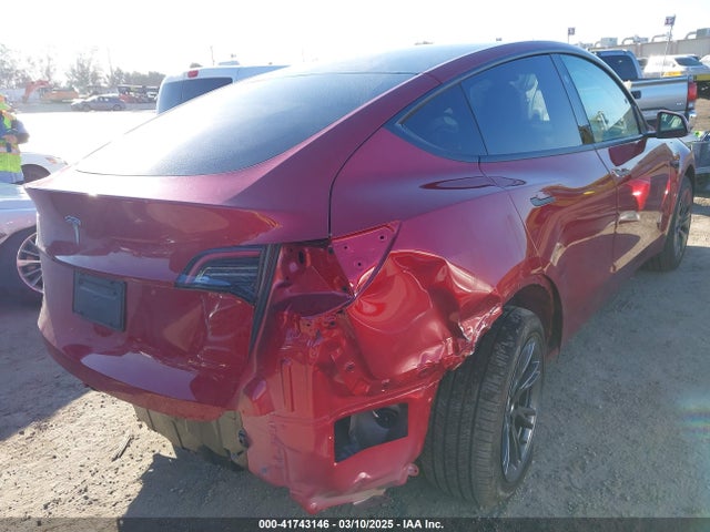 2025 TESLA MODEL Y 7SAYGDED8SF223993 Photo 5