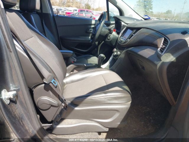 KL7CJPSB3MB323158 Chevrolet Trax Awd Lt