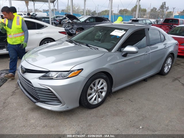 4T1C11AK5MU464010 Toyota CAMRY LE