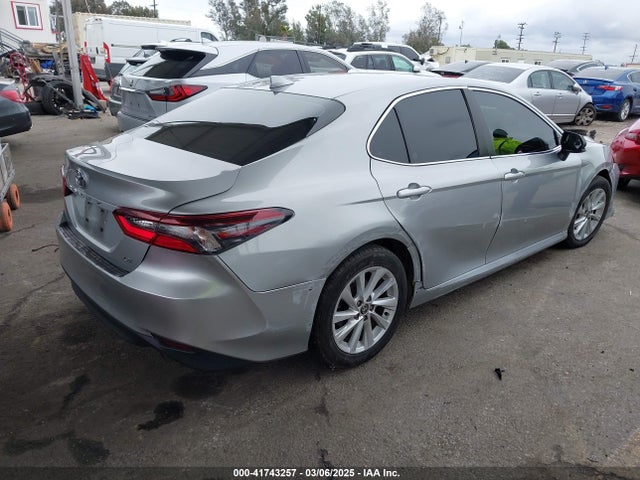 4T1C11AK5MU464010 Toyota CAMRY LE