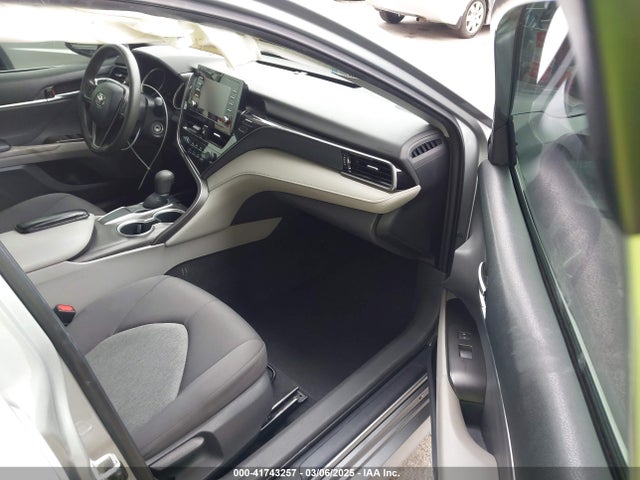 4T1C11AK5MU464010 Toyota CAMRY LE