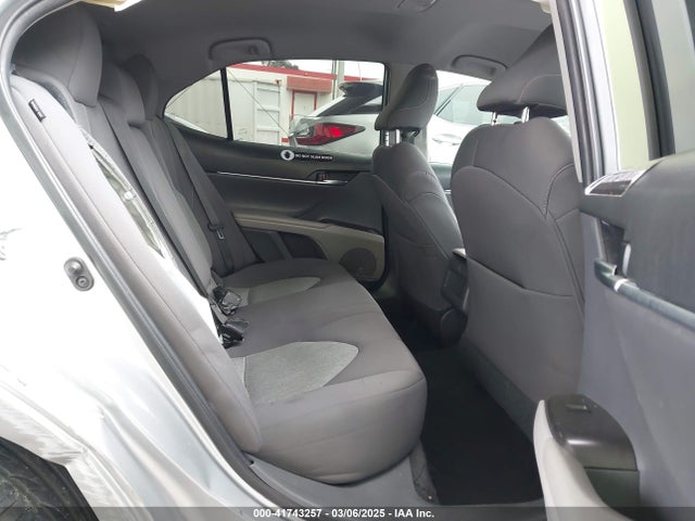 4T1C11AK5MU464010 Toyota CAMRY LE