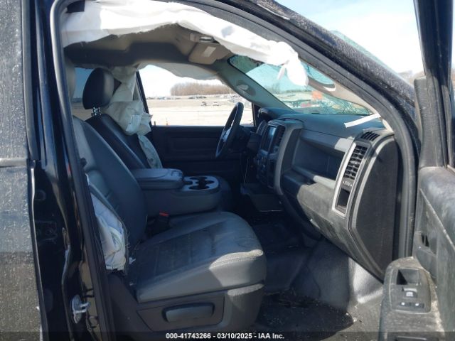1C6RR6KM9KS749538 RAM 1500 Classic Tradesman  4x2 5'7 Box