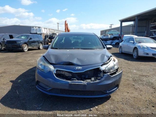 KNAFX4A65G5560171 KIA FORTE LX