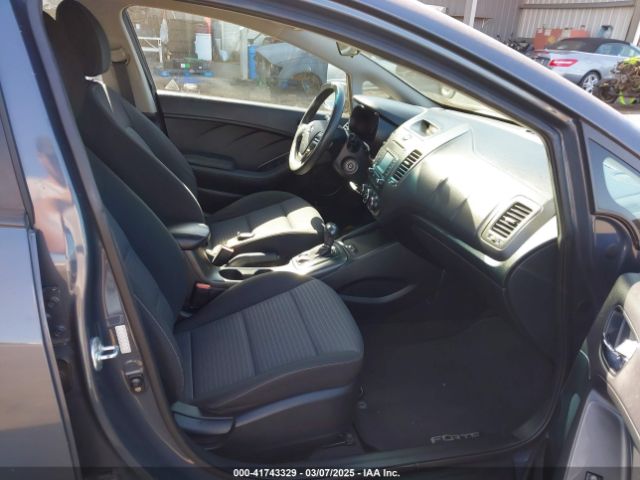 KNAFX4A65G5560171 KIA FORTE LX
