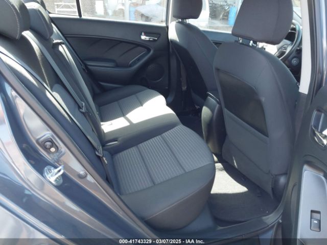 KNAFX4A65G5560171 KIA FORTE LX