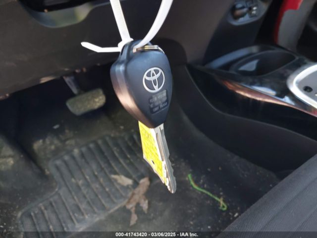 VNKKTUD32FA016609 Toyota Yaris Se