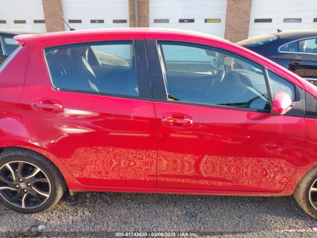 VNKKTUD32FA016609 Toyota Yaris Se