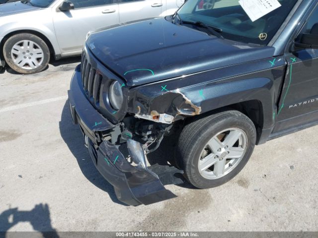 1C4NJPBB6GD528851 Jeep Patriot Sport