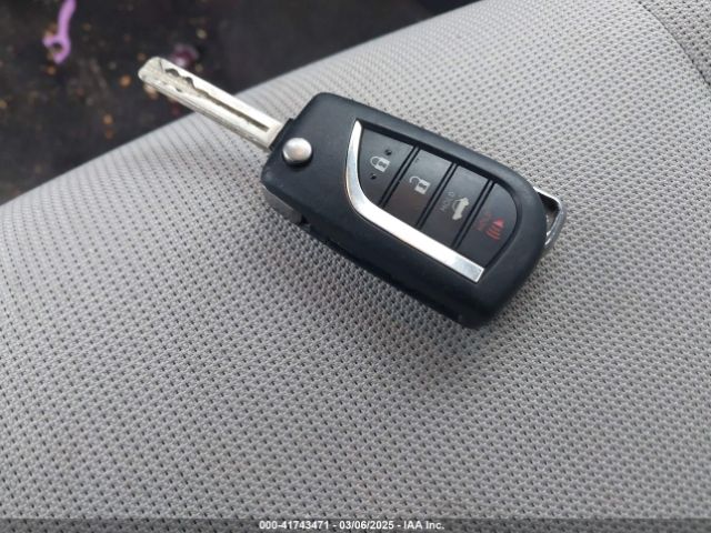 5YFEPMAE5MP256309 Toyota COROLLA LE