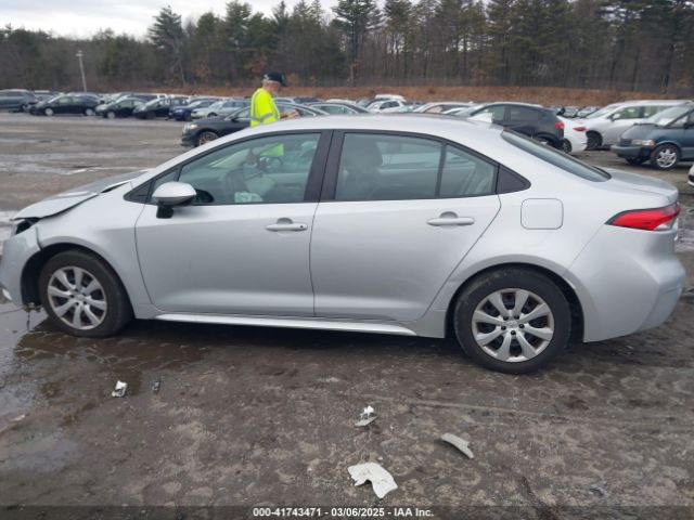 5YFEPMAE5MP256309 Toyota COROLLA LE