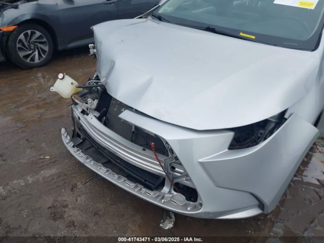 5YFEPMAE5MP256309 Toyota COROLLA LE