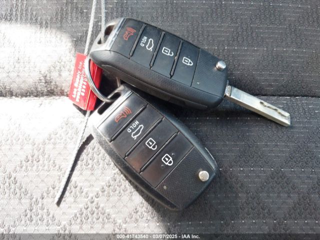 3KPA24AB6KE242744 KIA RIO S