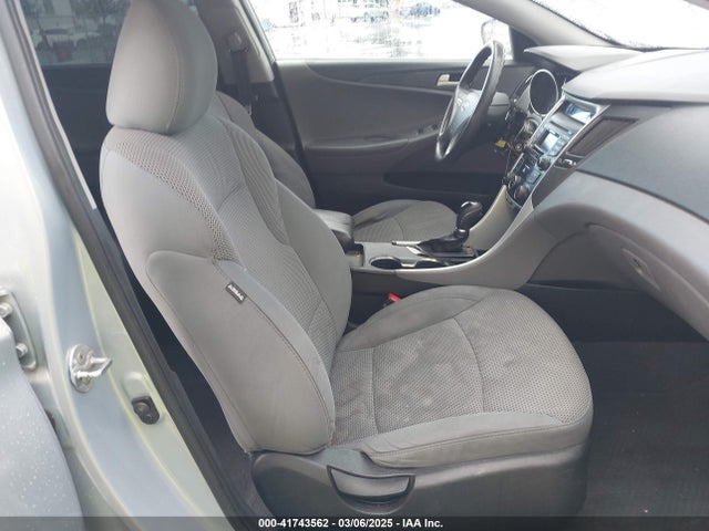 5NPEB4AC0EH826681 Hyundai SONATA GLS