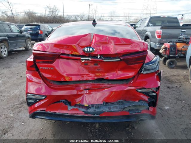 3KPF24AD6ME324595 KIA Forte Lxs