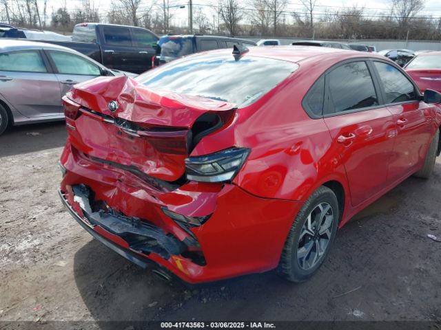 3KPF24AD6ME324595 KIA Forte Lxs