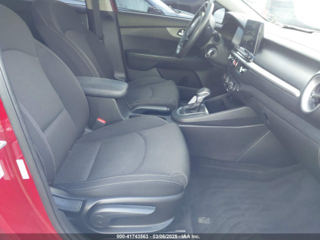 3KPF24AD6ME324595 KIA Forte Lxs