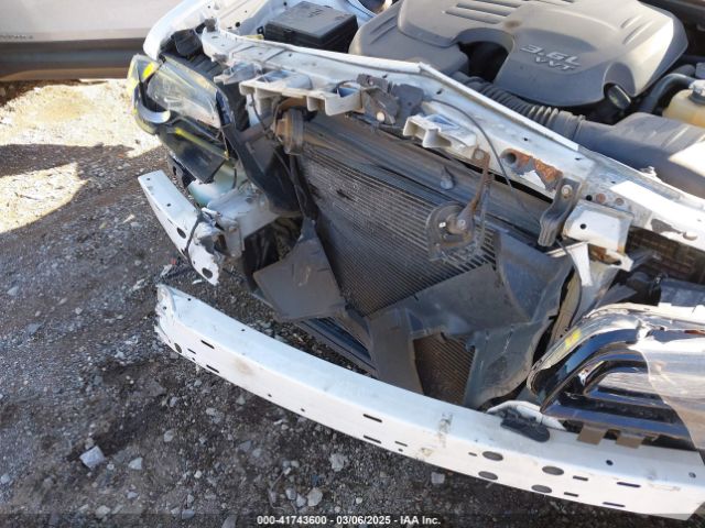 2015 CHRYSLER 300 2C3CCABG8FH838306 Photo 5