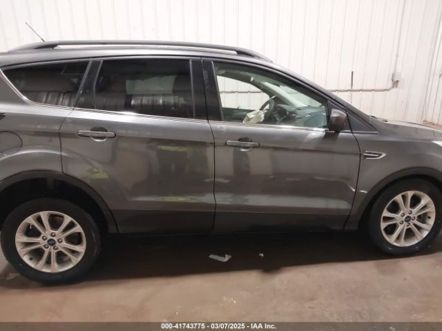1FMCU9GD6HUC79257 Ford ESCAPE SE