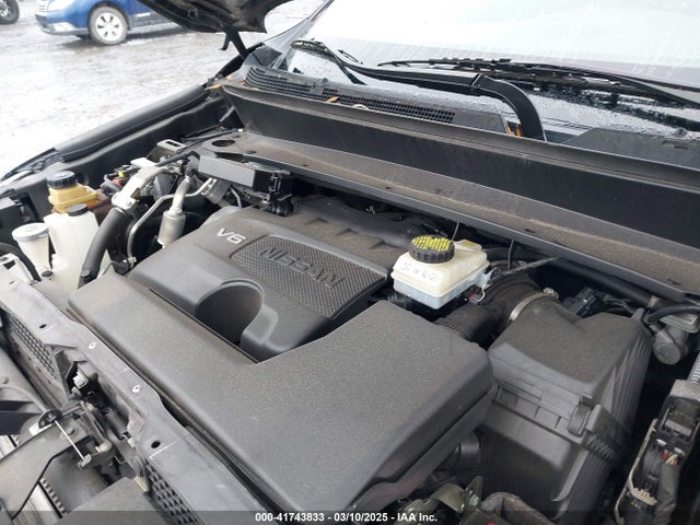 5N1DR2MN7JC652781 Nissan Pathfinder S
